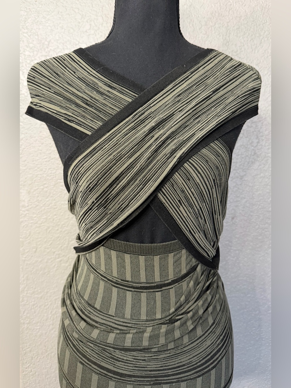 Intimately Free People Women Sz XS/S Green Geometric Cross Strap Stretch Dress - Picture 1 of 5